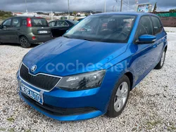 Azul Usado 2017 Skoda Fabia Ambition Berlina | 9295 € (Precio justo)