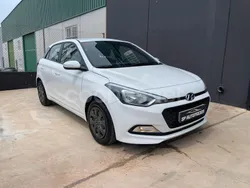 Blanco Usado 2018 Hyundai i20 Berlina | 10.800 € (Precio justo)