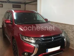 Granate Usado 2018 Mitsubishi Outlander P-HEV SUV | 25.000 € (Caro)