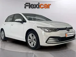 Blanco Usado 2023 VW Golf VIII Life Berlina | 21.390 € (Super precio)