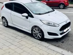 Blanco Usado 2014 Ford Fiesta Sport Utilitario | 7800 € (Super precio)