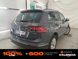 Gris / plata Usado 2022 VW Tiguan Life SUV | 25.850 € (Super precio)