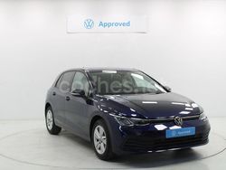 Azul Usado 2023 VW Golf VIII Life Berlina | 26.990 € (Precio justo)