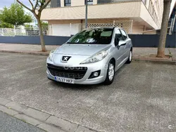 Gris / plata Usado 2012 Peugeot 207 Active Berlina | 4690 € (Buen precio)