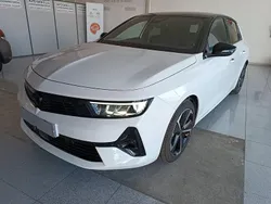 Blanco Usado 2024 Opel Astra Berlina | 24.900 € (Super precio)