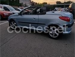 Gris / plata Usado 2002 Peugeot 206 Descapotable | 2350 € (Buen precio)