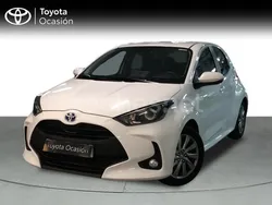 Blanco Usado 2024 Toyota Yaris Hybrid Active Berlina | 21.400 € (Precio justo)