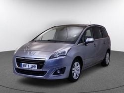 Gris Usado 2015 Peugeot 5008 Allure Monovolumen | 9210 € (Precio justo)