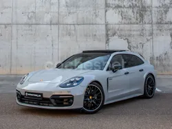 Gris / plata Usado 2023 Porsche Panamera 4 Platinum Edition Berlina | 105.000 € (Un poco caro)