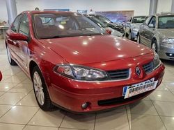 Rojo Usado 2006 Renault Laguna II Privilege Berlina | 4500 € (Caro)
