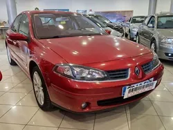 Rojo Usado 2006 Renault Laguna II Privilege Berlina | 4500 €