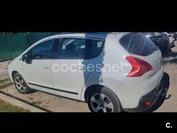 Blanco Usado 2009 Peugeot 3008 Premium Berlina | 4000 € (Buen precio)