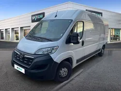 Blanco Usado 2023 Opel Movano Van | 26.350 € (Buen precio)