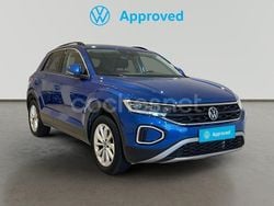 Azul Usado 2024 VW T-Roc Life SUV | 27.900 € (Un poco caro)