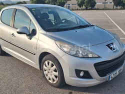 Gris / plata Usado 2011 Peugeot 207 Business-Line Berlina | 4500 € (Precio justo)