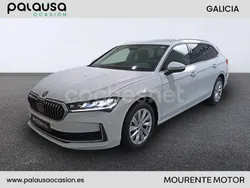 Blanco Usado 2024 Skoda Superb Selection Familiar | 36.900 € (Buen precio)