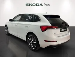 Blanco Usado 2021 Skoda Scala Sport Utilitario | 18.190 € (Precio justo)