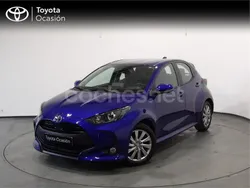 Azul Usado 2024 Toyota Yaris Hybrid Active Berlina | 21.800 € (Precio justo)