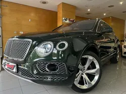Verde Usado 2018 Bentley Bentayga SUV | 159.900 €
