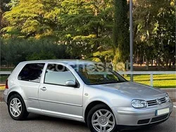 Gris / plata Usado 2002 VW Golf IV Berlina | 2800 € (Buen precio)