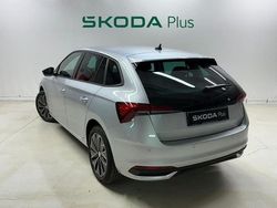 Gris plata Usado 2025 Skoda Scala Selection Utilitario | 23.900 € (Caro)