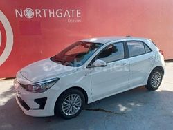 Blanco Usado 2022 Kia Rio Berlina | 12.200 € (Precio justo)