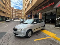 Gris Usado 2010 Skoda Fabia Berlina | 5990 € (Precio justo)