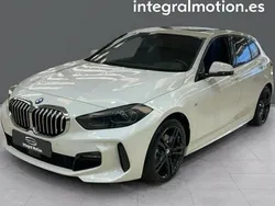 Blanco Usado 2022 BMW 118 Utilitario | 29.900 €