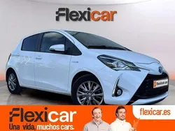 Blanco Usado 2017 Toyota Yaris Hybrid Active Utilitario | 10.590 € (Precio justo)