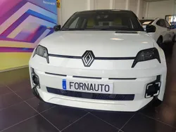 Blanco Nuevo 2025 Renault R5 Iconic Utilitario | 35.200 €