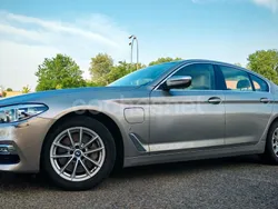 Gris / plata Usado 2018 BMW 530e iPerformance Berlina | 26.999 € (Precio justo)