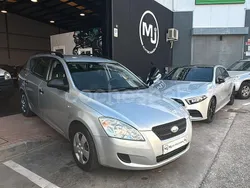 Gris / plata Usado 2007 Kia Ceed Active Berlina | 5999 € (Precio justo)