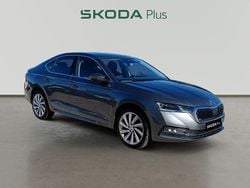 Gris Usado 2024 Skoda Octavia Style Berlina | 30.990 € (Un poco caro)