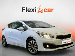 Blanco Usado 2015 Kia Ceed GT Berlina | 9490 € (Precio justo)