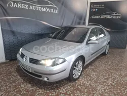 Gris / plata Usado 2005 Renault Laguna II Authentique Berlina | 3990 € (Caro)