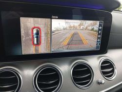 Gris Usado 2018 Mercedes E220 Familiar | 27.700 € (Precio justo)