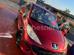 Rojo Usado 2006 Peugeot 207 Berlina | 2200 € (Super precio)