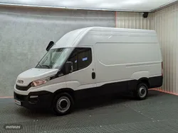 Blanco Usado 2019 Iveco Daily Van | 18.990 € (Precio justo)