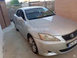 Gris / plata Usado 2009 Lexus IS220d Sport Line Berlina | 2600 €