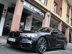 Azul Usado 2017 BMW M550 Shadowline Berlina | 39.900 €