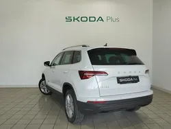 Blanco Usado 2025 Skoda Karoq Selection SUV | 29.500 € (Un poco caro)