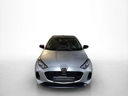 Gris / plata Usado 2025 Mazda 2 Exclusive-Line Berlina | 22.900 € (Un poco caro)