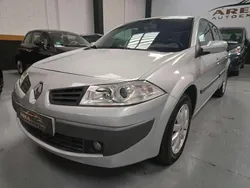 Plateado Usado 2006 Renault Mégane II Dynamique Utilitario | 6500 € (Caro)