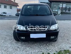 Negro Usado 2005 Opel Zafira Monovolumen | 4000 € (Un poco caro)