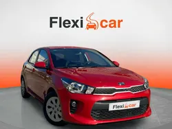 Rojo Usado 2017 Kia Rio Berlina | 8990 € (Super precio)