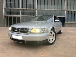 Gris / plata Usado 2001 Audi A8 Berlina | 7500 €