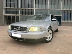 Gris / plata Usado 2001 Audi A8 Berlina | 7500 €
