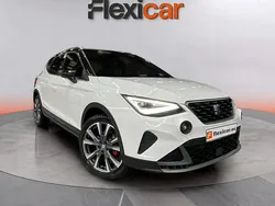 Blanco Usado 2025 Seat Arona FR SUV | 22.290 € (Caro)