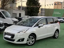 Blanco Usado 2016 Peugeot 5008 Active Monovolumen | 10.500 € (Un poco caro)