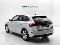 Gris plata Usado 2023 Skoda Scala Ambition Utilitario | 20.300 € (Precio justo)